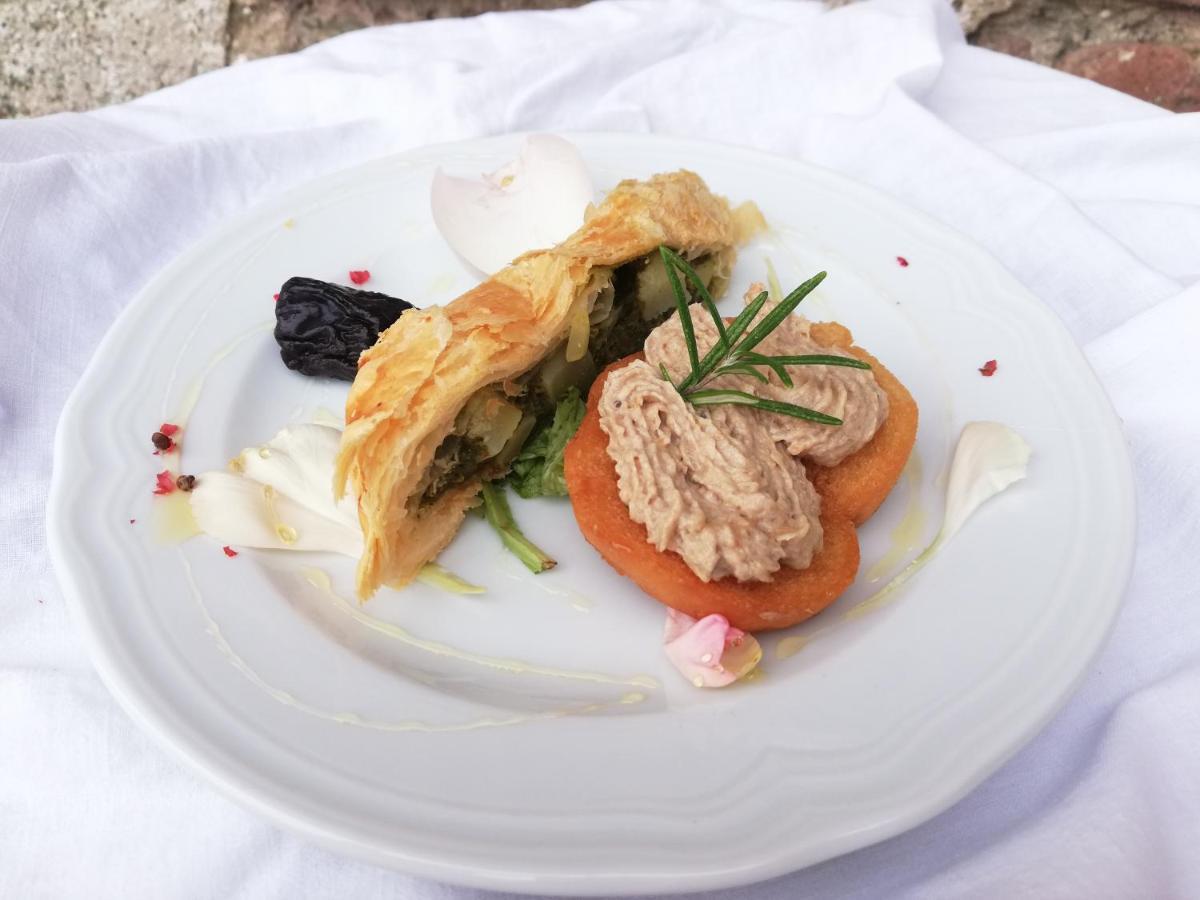 Agriturismo Fiamberta Bed & Breakfast แชร์โตซา ดิ ปาเวีย ภายนอก รูปภาพ