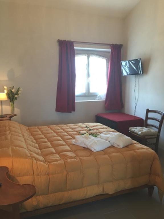 Agriturismo Fiamberta Bed & Breakfast แชร์โตซา ดิ ปาเวีย ภายนอก รูปภาพ