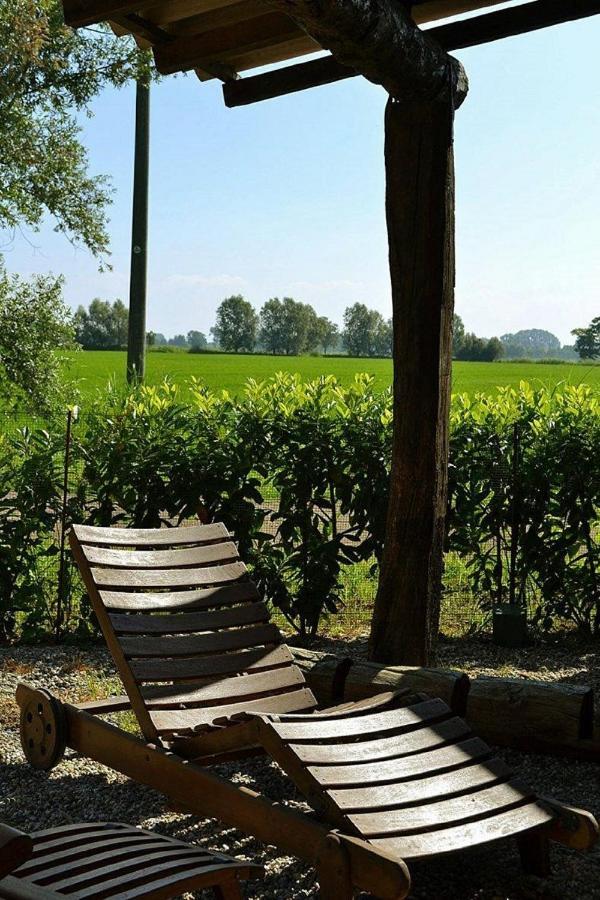 Agriturismo Fiamberta Bed & Breakfast แชร์โตซา ดิ ปาเวีย ภายนอก รูปภาพ